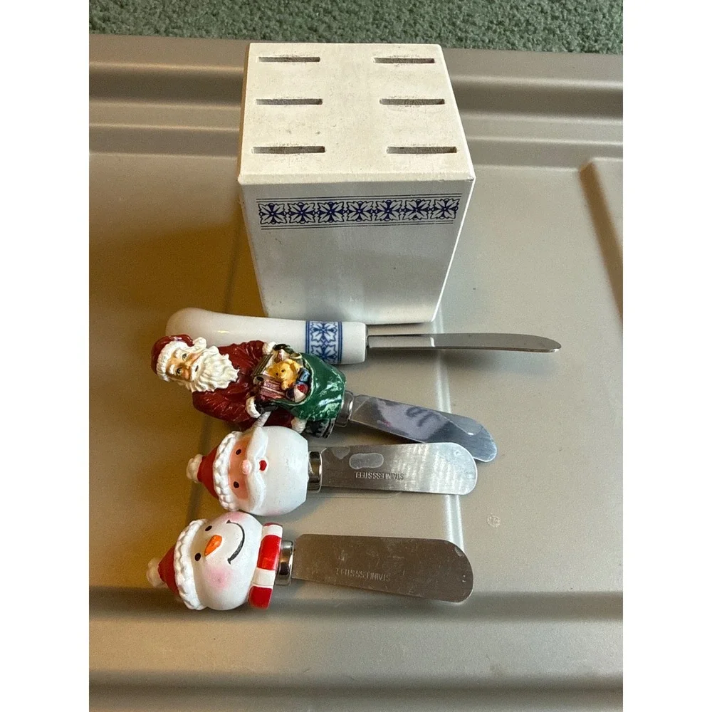Christmas Knife Block Set Santa Snowman Spreaders‎ Festive Holiday Kitchen Decor